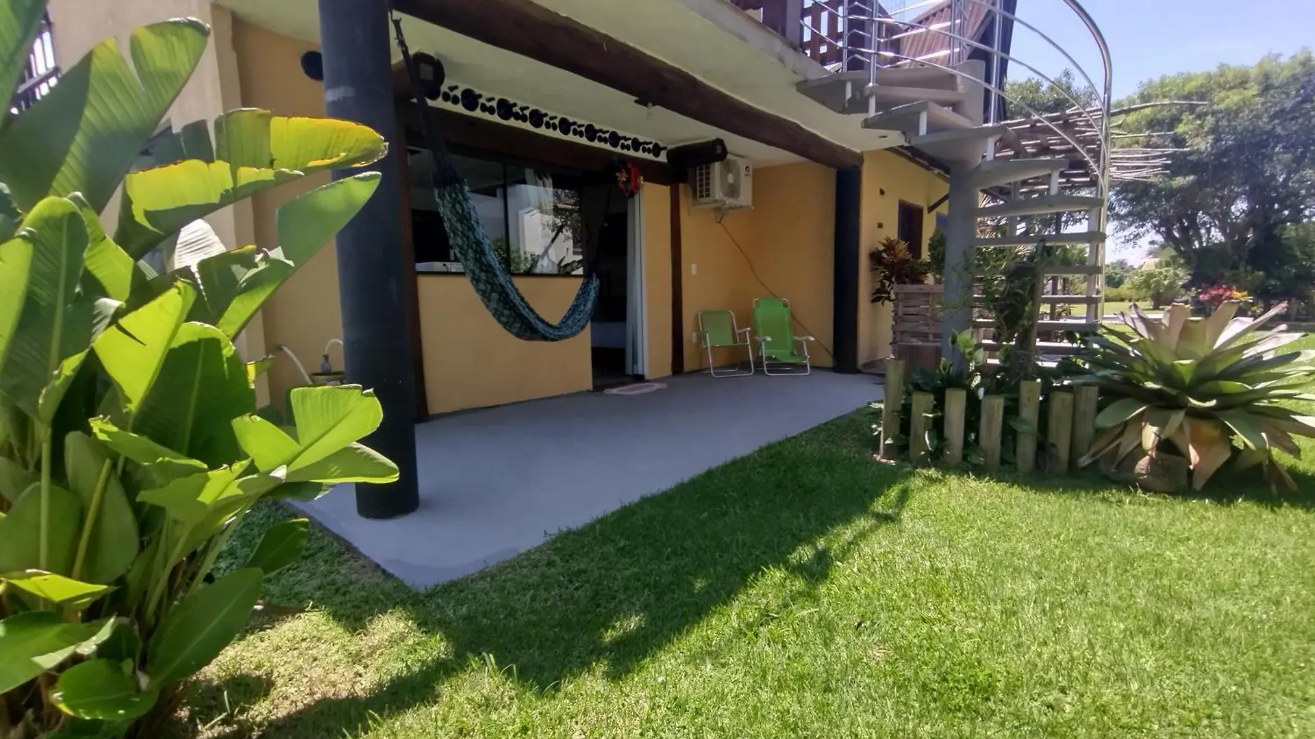 Apartamento Terreo 1 Dormitorio 300M Do Mar Palhoça