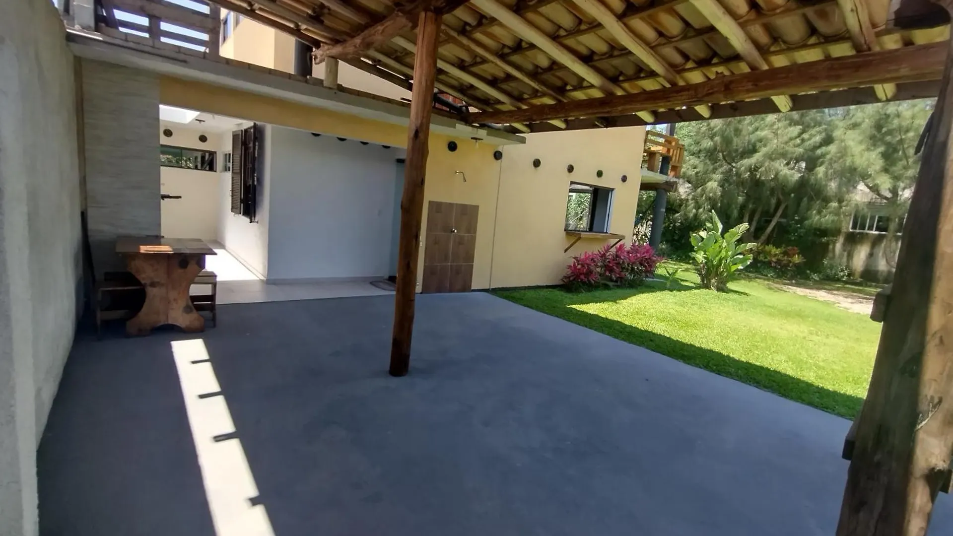 Apartamento Terreo 1 Dormitorio 300M Do Mar Palhoça 0*,